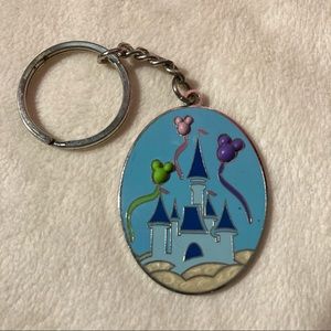 Disney Mid 2000’s? WDW Cinderella Castle Keychain